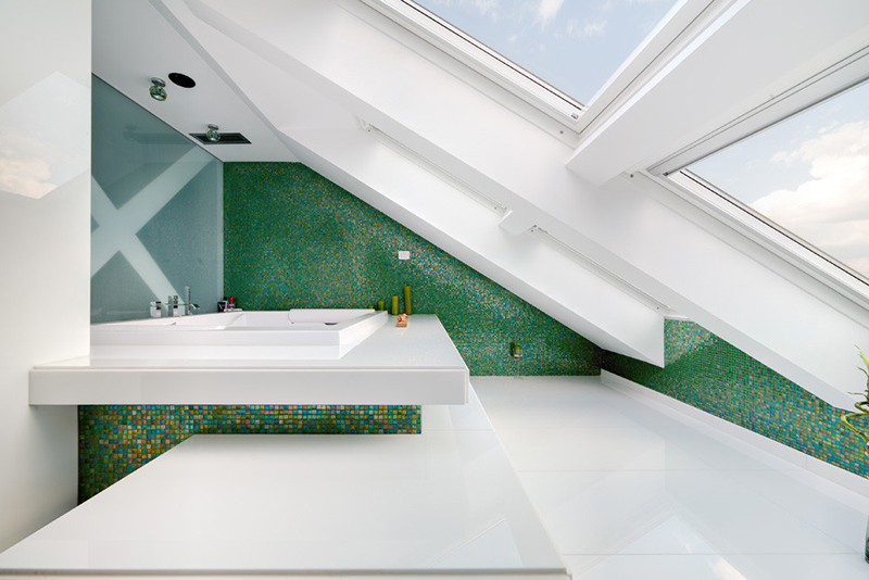 9 Interesting Design Ideas For Adding Skylights To Your Bathroom